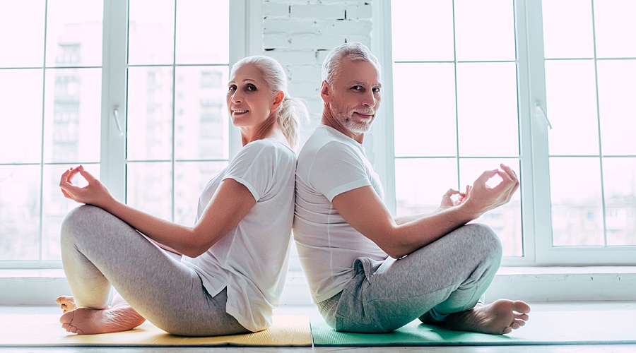 Йога: 5 важных асан для больных остеохондрозом
